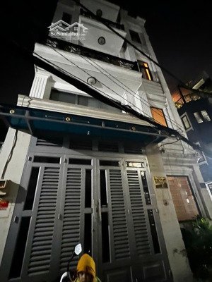 nhà bán đướng trướng chinh gần sân bay