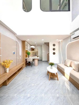 3.7x8m, bán nhà 5 tầng, 3pn, đinh tiên hoàng, p1 bình thạnh, 6 tỷ nhỉnh (giáp q.1)