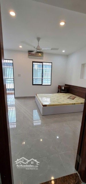 căn hộ studio ban công đón nắng ngay sân bay