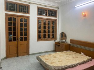 cho thuê nhà ngõ 470 đường láng 48m x4t giá 11tr/th