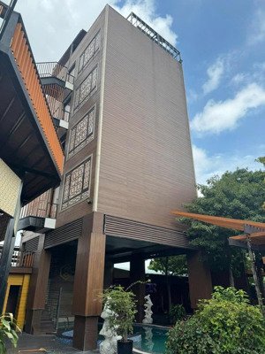 hiếm! chủ bán toà nhà mặt tiền đường nguyễn duy trinh p. phú hữu thủ đức. dt: 18,8x99m2 giá 140 tỷ