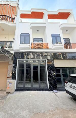 Bán nhà lầu KDC Hoá An, sau Pouchen, sổ hoàn công, sân oto chỉ 3tỷ750