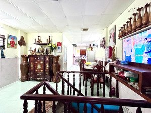 hẻm ô tô tới nhà - dt lớn gần 60m2 - ngang gần 5m - khu vip tân bình - chỉ hơn 6 tỷ