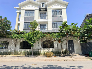 bán căn góc 2 mặt tiền khu đường đặng thuỳ trâm p.13 quận bình thạnh