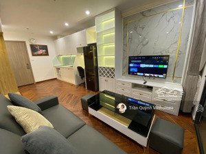 cho thuê 2n2vs góc tầng trung full đồ đẹp view biệt thự phân tại vinhomes ocean park