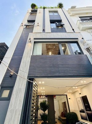 siêu vị trí- 5 tầng lầu- xây mới - hẻm ô tô- cạnh công viên làng hoa- kiến trúc đẹp- full nội thất