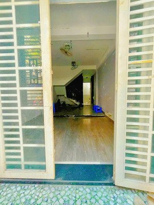 không có căn thứ 2! nhà quận 1 hẻm xe hơi võ văn kiệt - 25m2 - 4 tầng - chỉ 7 tỷ 9.