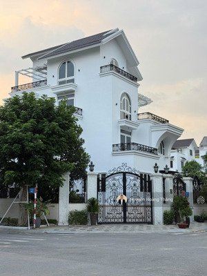 bán biệt thự 14x20m (280m2) chỉ 86,5tỷ, np 5x20 (100m2) chỉ 25,5 tỷ, sg mystery q. 2 lh 