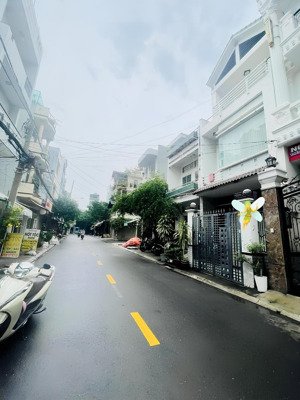 mặt tiền kinh doanh đỉnh - nhà đúc 4 tầng, dt: 4x18 - hạ 4oo tr - cạnh âu cơ - chỉ 11,x ty + t