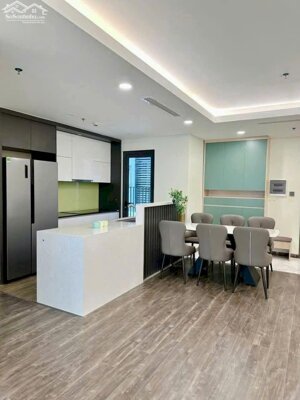 Bán gấp căn hộ chung cư N01T8 Ngoại Giao Đoàn – DT 136m2 ( 4PN) – Giá tốt.