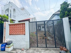 bán gấp nền đất 110m2 (5x22) đường xe hơi vào tận nơi vị trí gần ubnd vĩnh phú - giá 3.99 tỷ