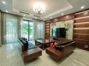 tống diễn . cho thuê biệt thự đảo ecopark, nhà đẹp, có thang máy.