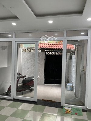 bán nhà khu vip duy tân - hẻm 3m- 3 bước ra mt - 65m2 - 4pn