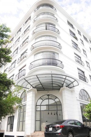 bán tòa chdv 81p mt trần bình trọng gv, dt 15x50m cn 1.480m2 hầm 8 tầng hồ bơi giá 350 tỷ