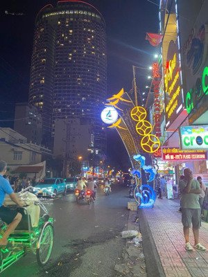 bán nhà mặt tiền nguyễn thị minh khai - tttp nha trang cách panorama chỉ 50m, quảng trường 2/4 300m