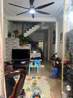 nhà 3 tầng dân xây - du nội, mai lâm ( cũ)