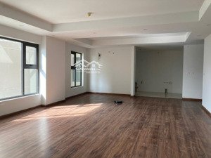 vợ chồng tôi cần bán căn 4pn 168m thô, tòa diamond park ,giá 23 tỷ.lh 