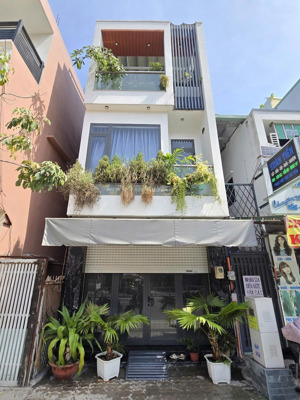 nhà 3 tầng 4x13m mặt tiền đường dương quảng hàm, sổ vuông đẹp, phường 6 gò vấp, liền kề bình thạnh