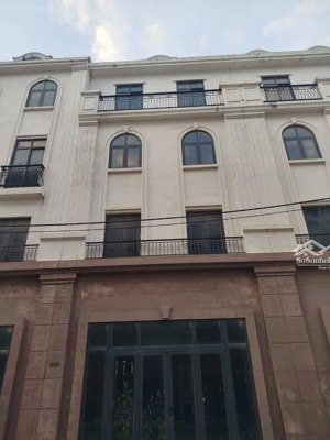 ngay trục đường trịnh văn bô kéo dài -bán căn liền kề tại khu đấu giá - xã sơn đồng - hà nội