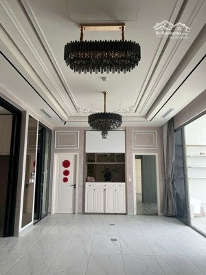 em hà bán penthouse riverpanorama 14.8 tỷ. view sông và landmark81. gọi hà xem nhà 24/7.