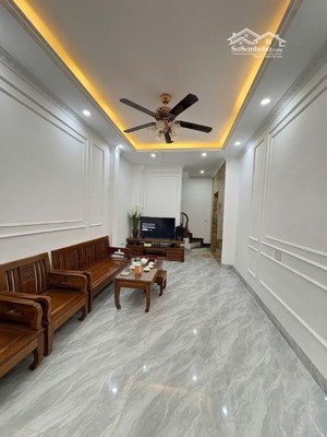 bán nhà riêng pháo đài láng - đống đa - dt 31m2 - 6 tầng thang máy - full nội thất - có sân để xe