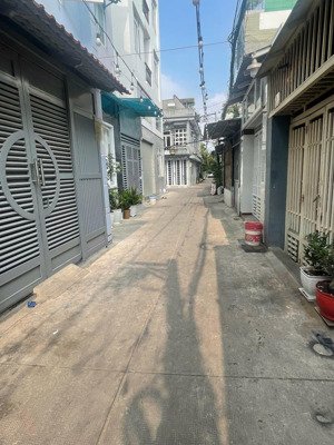 hẻm 4m 23/80/ nguyễn hữu tiến, tây thạnh, 4x11m, c4 lửng, vị trí gần đh công thương, aeon tân phú