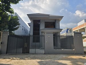 biệt thự 2 tầng mái nhật kdc hiệp thành 3 diện tích 11,3x30 đã hoàn công đầy đủ nội thất giá tốt