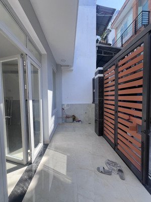bán nhà hẻm 1/ xe hơi - thông tứ hướng bình tân - giáp tân phú - nhà mới dọn vào ở ngay giá 4tỷ9