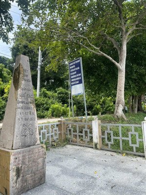 đất đối diện biển cát trắng đi bộ 30s ra biển hải tặc, hà tiên 10 triệu vnd/m2 mặt tiền 70m