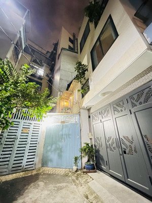 chính chủ cần bán gấp nhà số 87/90/4 nguyễn sỹ sách, 5,6 tỷ, 57 m2