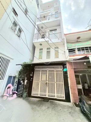 tôn thất thuyết p4 q4 - cách 1 căn ra mặt tiền -xe ôtô 7c vô nhà - 5 tầng đúc - 63,6m2 -chỉ 12.8 tỷ