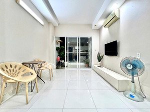 c/c screc, coopmart trường sa, q3, 100m2, 3pn, 2wc, nội thất, 15tr/th.