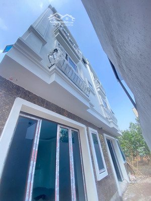 hàng hiếm! phải nói là cực hiếm - 48m2 4 tầng gần đl thăng long để ở hoặc đầu tư cực tốt nhỉnh 5 tỷ