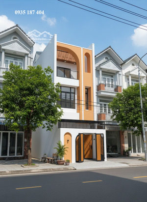 bán nhà đẹp 3 tầng full nội thất mỹ an 23 gần khán đài pháo hoa - vị trí đẹp để ở, đầu tư !!