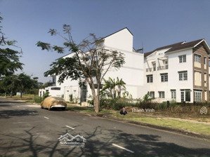 bán gấp nền topia diện tích 147m2 giá chỉ 59 triệu/m2 giá chính chủ bán,vị trí và mẫu nhà đẹp.