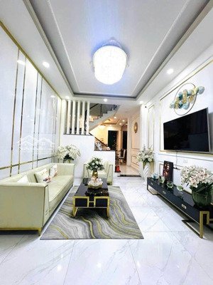 quận 3, hẻm xh 6m ngay kinh đô thời trang lê văn sỹ, 4 tầng đẹp mới, 46m2, ở/kd, 11.x tỷ