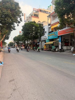 bán nhà mặt tiền đường vườn lài - tân phú - 4x18m2 - giá chỉ 128tr/ m2