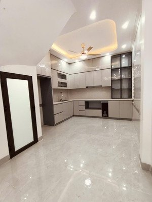 cần bán gấp căn nhà full nt ở mậu lương,hđ,ngõ thông,kd nhỏ,ô tô đỗ gần.giá 8.95tỷ có tl