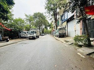 bán nhà khu phân lô - vỉa hè - oto tránh - hai thoáng - toà 7 tầng thang máy nội thất sịn sò