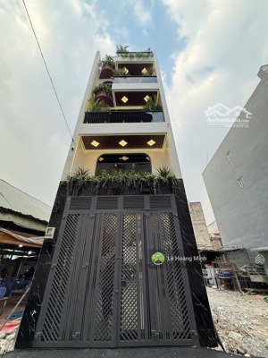 siêu phẩm 4,2m nở hậu 5,2m x 18m. 4 tầng 1/ ngắn đường dương thị mười