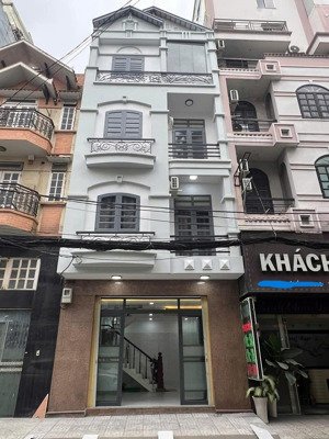 bán nhanh căn nguyễn trãi - quận 1 giá 5 tỷ 380 / 75,6m2. gần trường đh hoa sen. cho thuê 29 tr/th