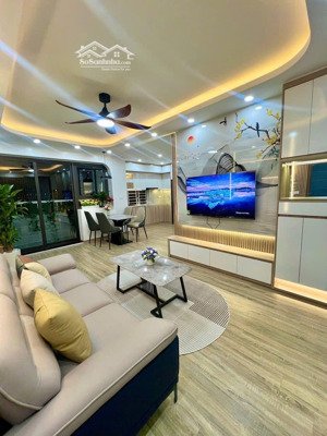 bán căn hộ chung cư eco green 286 nguyễn xiển.dt 66m2 gồm 2 p ngủ,2wc. giá 6,3 tỷ. lh 