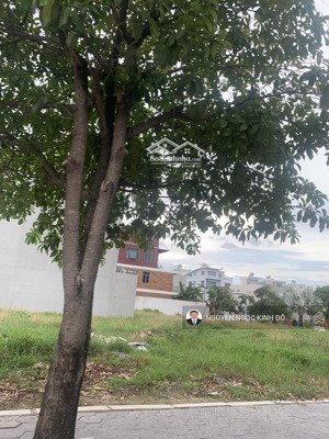 cuối năm cần tiền bán gấp lô đất the seasons ngay lotte giá rẻ 4.850 tỷ. dt 5x23. sổ sẵn. full thổ