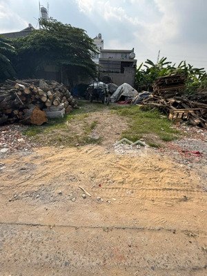 bán lô đất giáp chợ gà, giáp ngã 3 đông quang q12