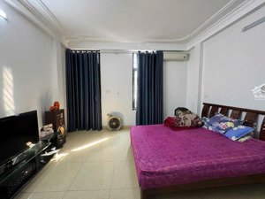 nhà mặt ngõ 6 tầng hào nam thoáng 2 mặt 40m 14,3 tỷ