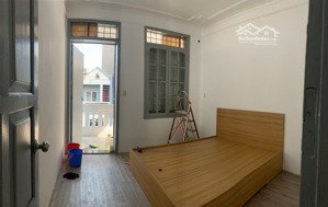 cho thuê căn hộ tầng 3 tại nhà 47 phố mạc thị bưởi- ph. vĩnh tuy - hn. gồm 2 ngủ, 1 bếp+ khách, 1vs