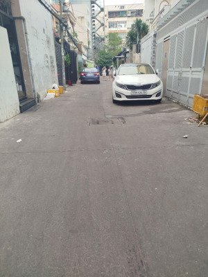 hiếm - nguyễn xí - nhà c4 gần mặt tiền - hxh 6m kinh doanh - không lộ giới -sổ nở hậu-52m2 chỉ 7xty