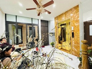 siêu phẩm - nhà đẹp - đội cấn - ba đình - 32m - 5 tầng - mặt tiền 5.8m - 9.9 tỷ - 10m ô tô tránh