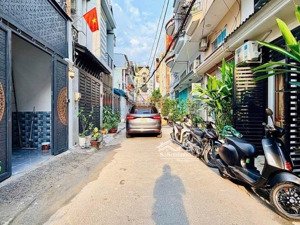 nhà 5 tầng -mới xây đồng bộ . bùi quang là - hxh - tặng nội thất cao cấp- ngay emart phan huy ích