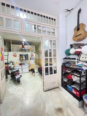 gấp bán giảm ngay 500tr- 2 tầng hẻm xe hơi -trung tâm bình thạnh. chỉ còn 10 tỉ